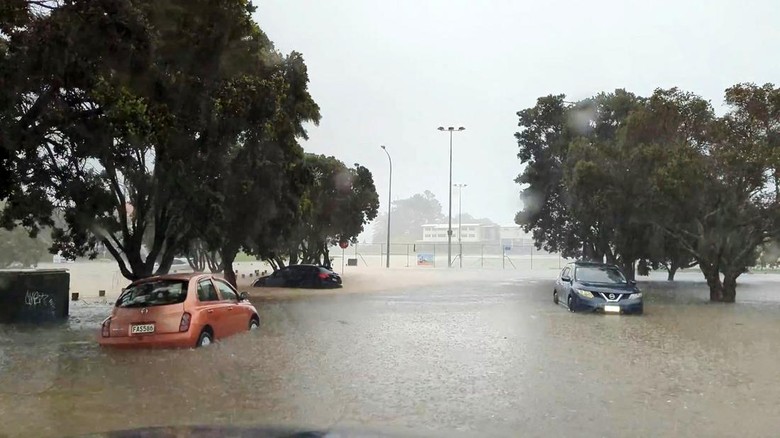 Banjir Rendam Auckland Selandia Baru Hujan deras mengakibatkan banjir di Kota Auckland, Selandia Baru, Jumat (27/1/2023) waktu setempat. Evakuasi warga pun dilakukan di kota tersebut.