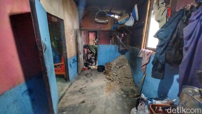 Dampak gempa M 4.0 di Pangalengan, Kabupaten Bandung, Sabtu (28/1/2023) Dampak gempa M 4.0 di Pangalengan, Kabupaten Bandung, Sabtu (28/1/2023)