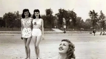 Mengangkat dua cewek....Foto: Reddit