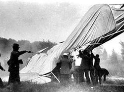 Foto Paling Bersejarah di Dunia Fotografi Karena Serba Pertama