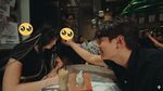 Gokil! Ini Momen YouTuber Korea Makan dan Dijutekin Pelayan Karens Diner