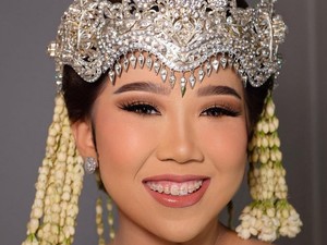Kiky Saputri Resmi Menikah, Cantik dengan Riasan Pengantin Sunda