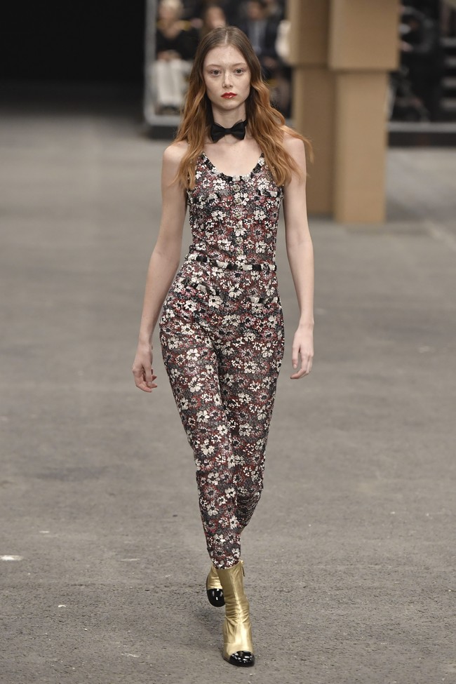 Inilah koleksi terbaru Chanel Haute Couture Spring/Summer 2023.  Foto: Dok. Getty images.