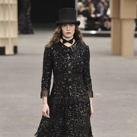 Inilah koleksi terbaru Chanel Haute Couture Spring/Summer 2023.  Foto: Dok. Getty images.