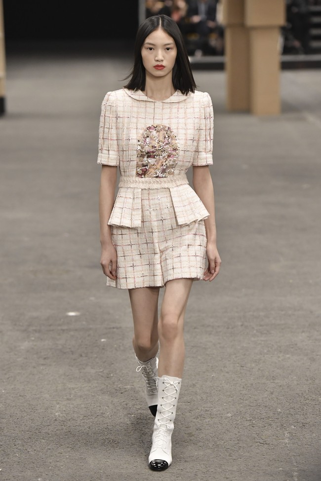 Inilah koleksi terbaru Chanel Haute Couture Spring/Summer 2023. Foto: Dok. Getty images.