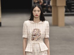 10 Koleksi Busana Chanel Haute Couture Spring/Summer 2023