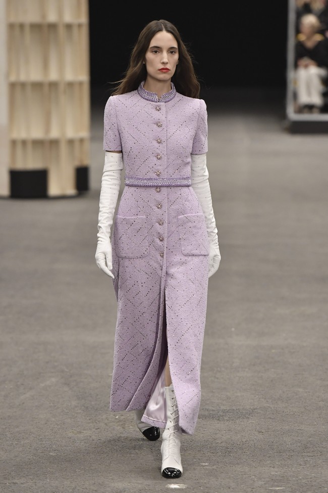 Inilah koleksi terbaru Chanel Haute Couture Spring/Summer 2023. Foto: Dok. Getty images.