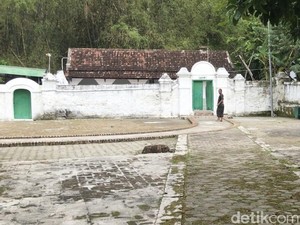Mengunjungi Ndalem Bekas Rumah Sunan Bonang di Rembang