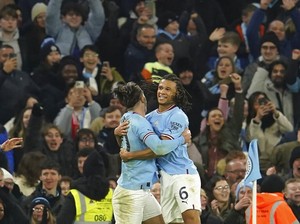 Man City Vs Arsenal: Gol Kaki Kanan Pertama Ake
