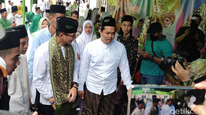 Menparekraf Sandiaga Uno berkunjung ke Pondok Pesantren Fadhlul Fadhlan, Mijen, Kota Semarang, Sabtu (28/1/2023).