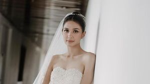6 Potret Artis Menikah Pakai Baju Pengantin Warisan Ibunda