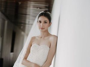 6 Potret Artis Menikah Pakai Baju Pengantin Warisan Ibunda