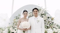 Deva Mahenra dan Mikha Tambayong Menikah di Bali