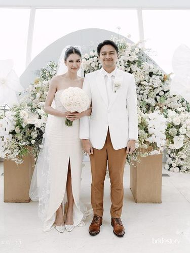 Pernikahan Mikha Tambayong dan Deva Mahenra