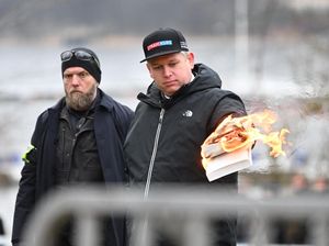 Aksi Rasmus Paludan Bakar Al-Quran Tak Berhenti Meski Dikecam Sana-sini
