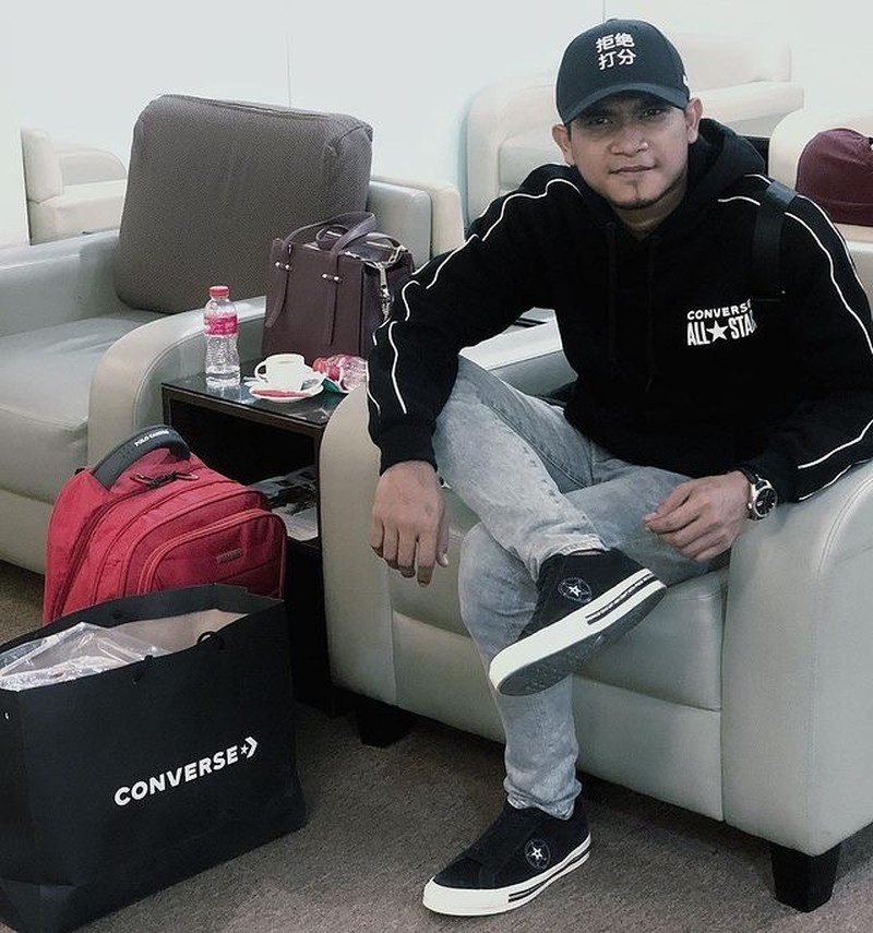 Resmi Menikah! Ini Momen Makan Bersama Maell Lee dan Anggita Oktaviani Resmi Menikah! Ini Momen Makan Bersama Maell Lee dan Anggita Oktaviani