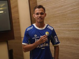 Tiba di Bandung, Rezaldi Siap Berikan yang Terbaik untuk Persib