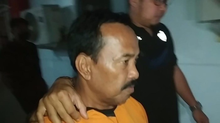 Samanhudi pakai baju tahanan Samanhudi pakai baju tahanan