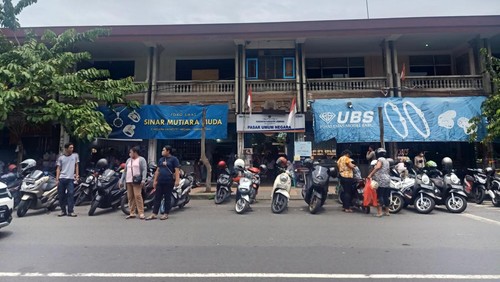 Suasana pintu masuk bagian selatan Pasar Umum Negara, Kecamatan Jembrana, Kabupaten Jembrana yang akan direvitalisasi, Sabtu (28/1/2023). (I Putu Adi Budiastrawan/detikBali).