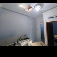 Dalam video yang berdurasi 37 detik itu Putri menunjukkan desain awal rumah subsidi yang didapatkannya. Tampak bagian dapur yang masih polos. Foto: Dok. pribadi Rizki Rahma Putri.