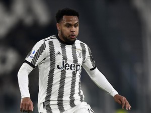 Juventus Sepakat Pinjamkan Weston McKennie ke Leeds United