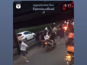 Persita Hukum Pelempar Bus Persis, Tak Bisa ke Stadion Seumur Hidup