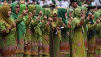 Kegiatan ini dihadiri ribuan simpatisan.