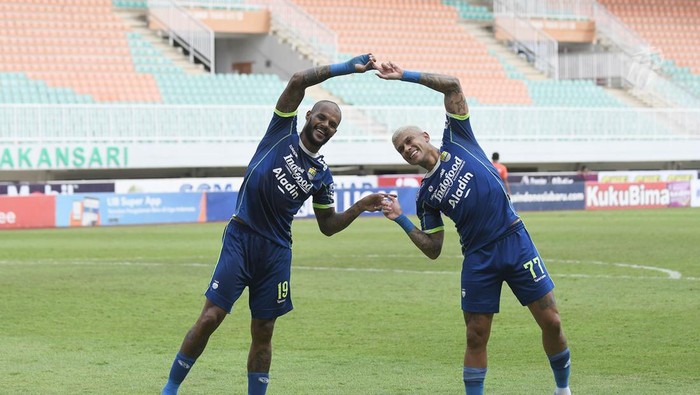 David da Silva dan Ciro Alves.