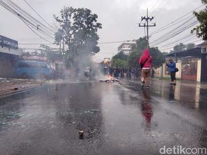 Ini Tuntutan Aremania yang Demo Kantor Arema FC hingga Berakhir Ricuh