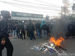 Kantor Arema FC Diserang, Manajemen: Kami Buka Dialog, Bukan Perusakan