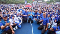 Setelah sebelumnya, menggelar kegiatan di Lapangan Sempur, Bogor, PAN kali ini menggelar senam sehat di Lapangan Morning Star, Depok.