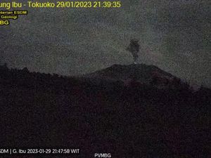 Erupsi Gunung Ibu di Maluku Utara, Warga Diimbau Menjauh