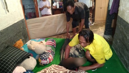 IRT di Dusun Wanasari, Desa Dauh Puri Kaja, Kecamatan Denpasar Utara, Kota Denpasar tewas akibat terseret arus Tukad Badung, Minggu (29/1/2023). (Dok. Polresta Denpasar)