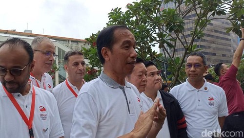 Jokowi dalam kegiatan pembukaan KTT ASEAN 2023 di Sarinah, Jakarta Pusat pada Minggu (29/1/2023). (Tiara Aliya/detikcom)