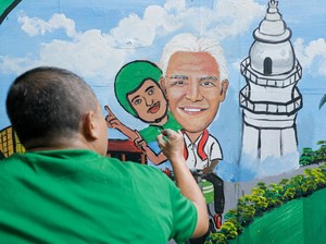 Relawan Ganjar Beri Servis Motor Gratis ke Driver Ojol di Serang