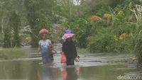 Potret Banjir Luwu Utara Gegara Tanggul Sungai Rongkong Jebol