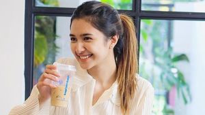 Sah! Mikha Tambayong Menikah, Begini Momennya Saat Asyik Ngopi