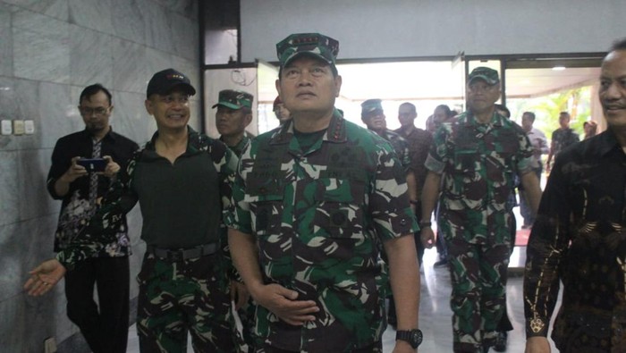 Panglima TNI Laksamana Yudo Margono meninjau kantor Pemkot Magelang, Minggu (29/1/2023).