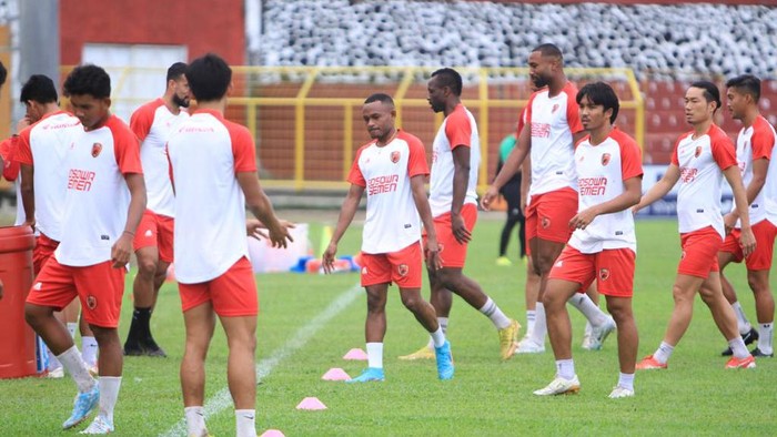 Pemain baru PSM Makassar Gunansar Mandowen