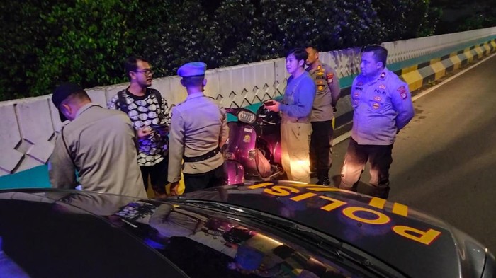 Pemotor Ditegur Polisi Karena Lawan Arah di Flyover Antasari (dok ist)