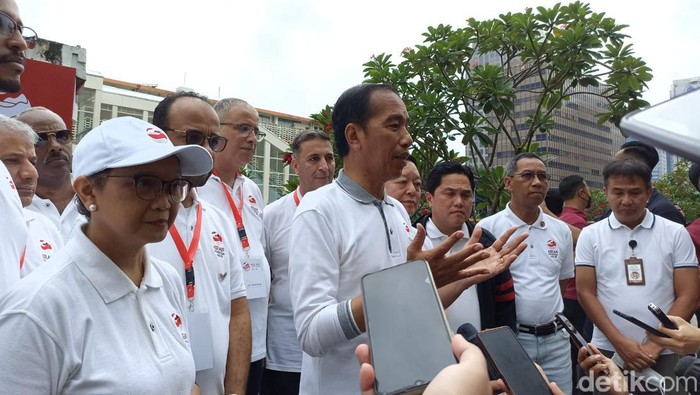 Presiden Jokowi di Sarinah, Jakarta Pusat, Minggu (29/1/2023). (Tiara Aliya/detikcom)