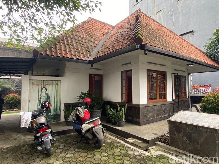 Foto: Menengok Rumah Bersejarah Inggit Garnasih