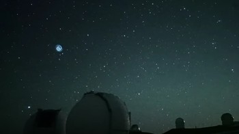 Tanda spiral ini adalah produk sampingan rutin dari operasional SpaceX dan belakangan menjadi pemandangan umum di langit Pasifik seiring makin seringnya peluncuran roket dilakukan. Foto: National Astronomical Observatory of Japan