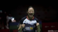 An Se Young asal Korea Selatan berhasil menjadi juara di nomor tunggal putri Indonesia Masters 2023 usai mengalahkan Carolina Marin asal Spanyol.