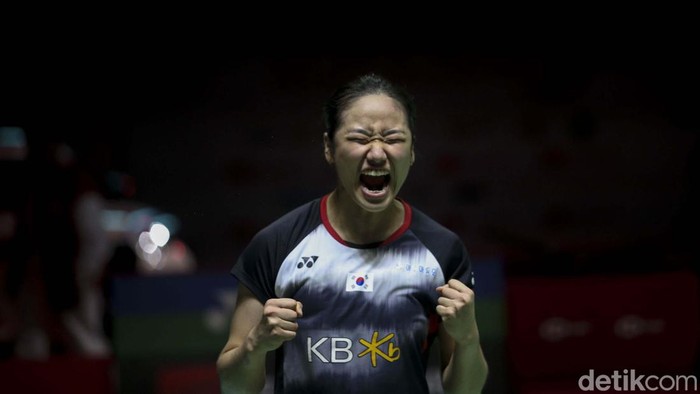 An Se Young asal Korea Selatan berhasil menjadi juara di nomor tunggal putri Indonesia Masters 2023 usai mengalahkan Carolina Marin. Begini ekspresinya.