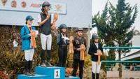 Di hari kedua remaja berusia 14 tahun itu harus puas dengan posisi keduanya.