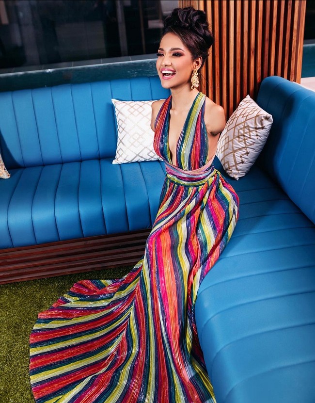 Kini Victoria bekerja sebagai model purna waktu. Dia juga mengikuti kompetisi dansa di sebuah program pencarian bakat bernama Soy El Mejor yang ditayangkan stasiun TV nasional. Foto: Instagram/@vicco_salcedo