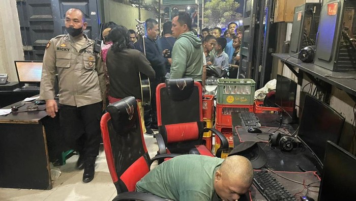 Warnet TKP Suhendi tewas. (Foto: Istimewa)