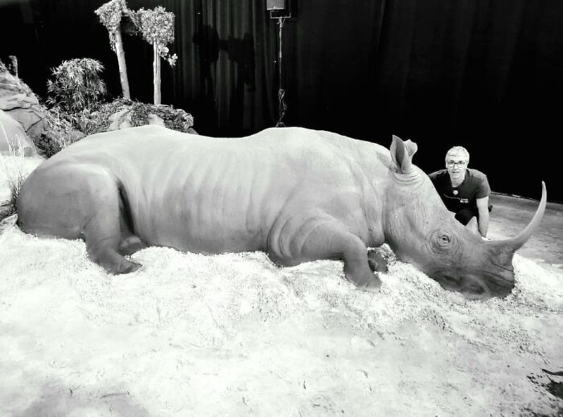 Seorang seniman asal Spanyol bernama Andoni Bastarrika, membawa seni pahat pasir ke tingkatan yang berbeda.