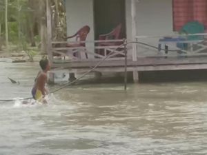 120 KK di Luwu Utara Terisolasi Akibat Banjir, Siswa SD Tak Sekolah